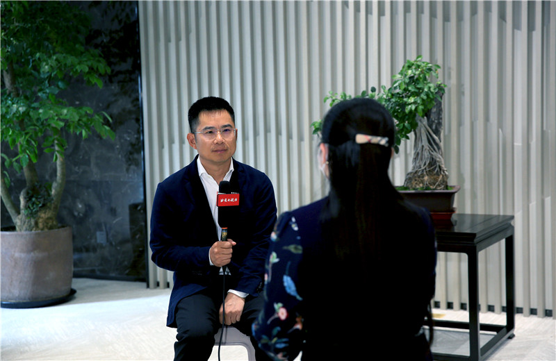 2020年5月6日，北京电视台就“疫情当前，建筑行业如何做好复工复产工作”，到中天北京集团实地走访，中天北京集团总裁张向洪作为朝阳区人大代表接受访问。