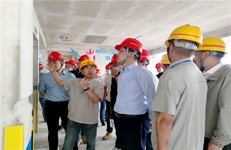2023年5月10日，绿地香港集团华南区域公司工程对标培训观摩会在中天八建南宁绿地朗峯A地块项目举行。